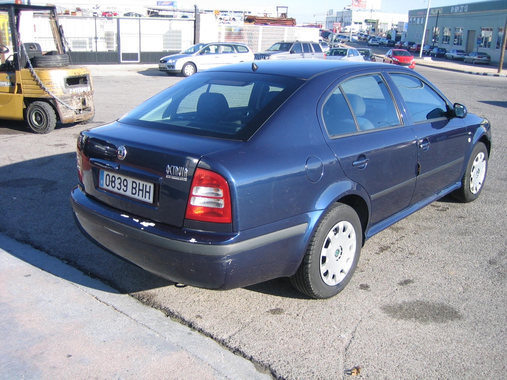 VISTA TRASERA DERECHASKODA OCTAVIA 1.9 TDI 90CV 