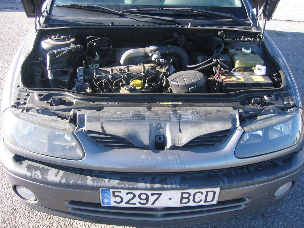 VISTA MOTOR VISTA TRASERA DERECHA