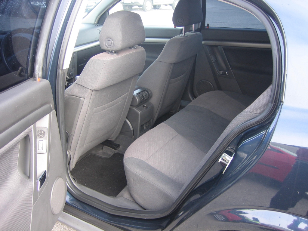 VISTA INTERIOR TRASERO OPEL VECTRA 2.0 DTI 125CV