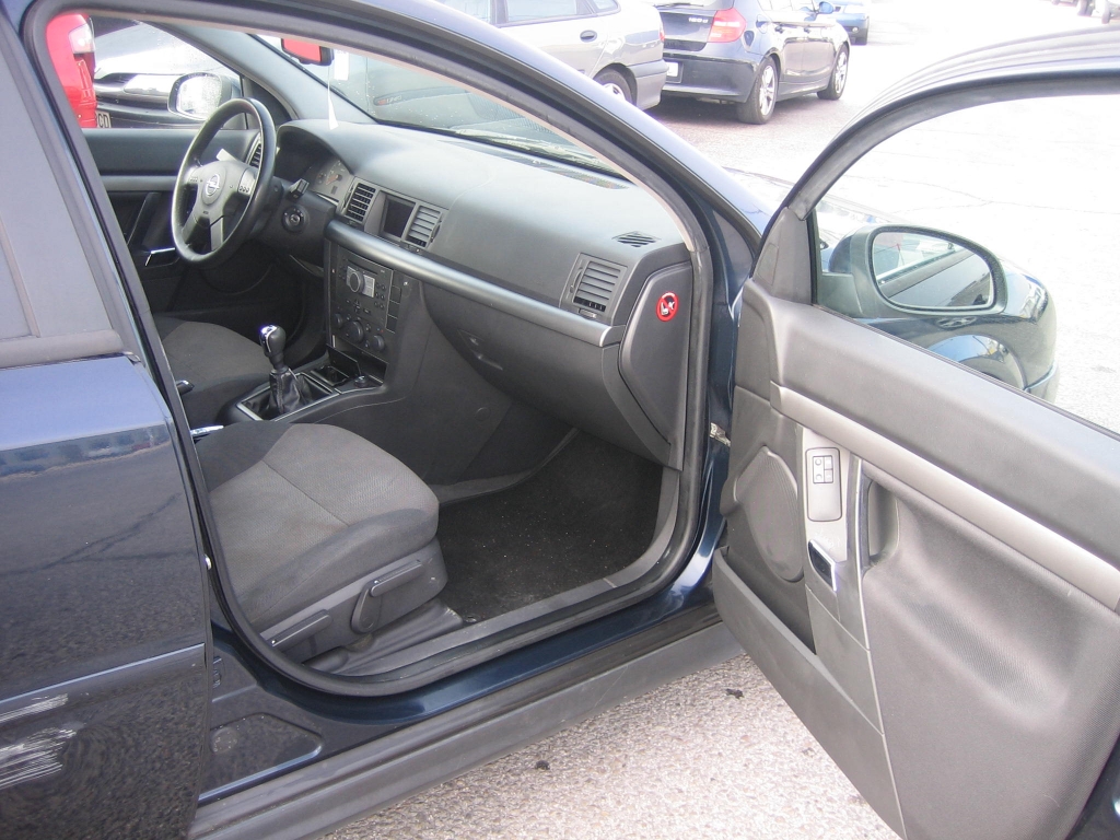 VISTA INTERIOR DERECHO OPEL VECTRA 2.0 DTI 125CV