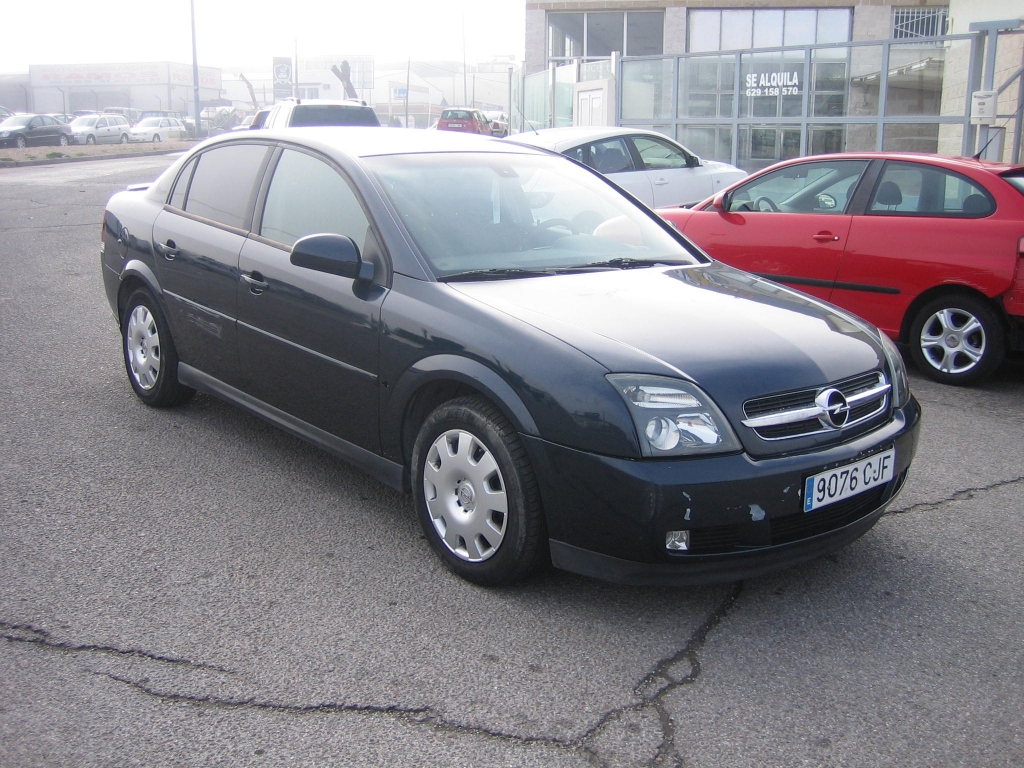 VISTA DELANTERA DERECHA OPEL VECTRA 2.0 DTI 125CV