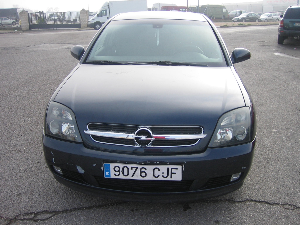 VISTA DELANTERA OPEL VECTRA 2.0 DTI 125CV