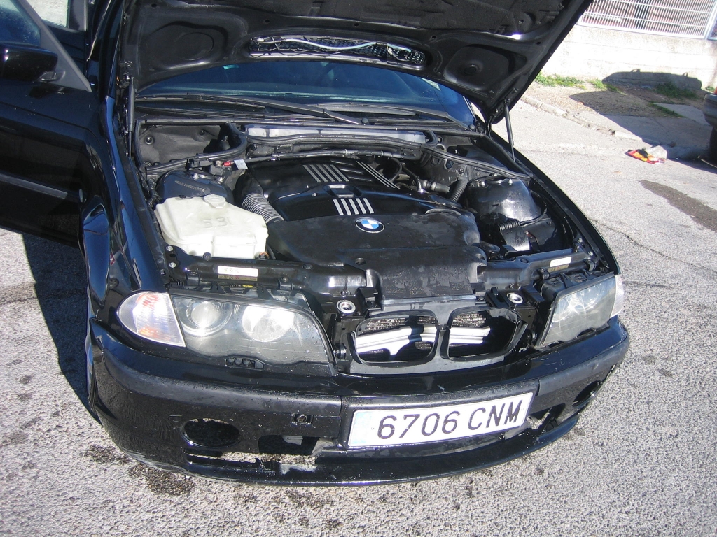 VISTA KM BMW 320 D 2.0 136CV