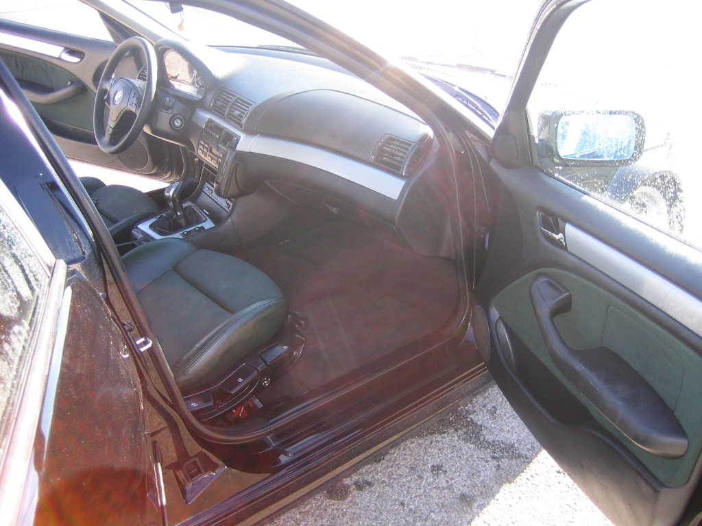 VISTA INTERIOR DERECHO BMW 320 D 2.0 136CV