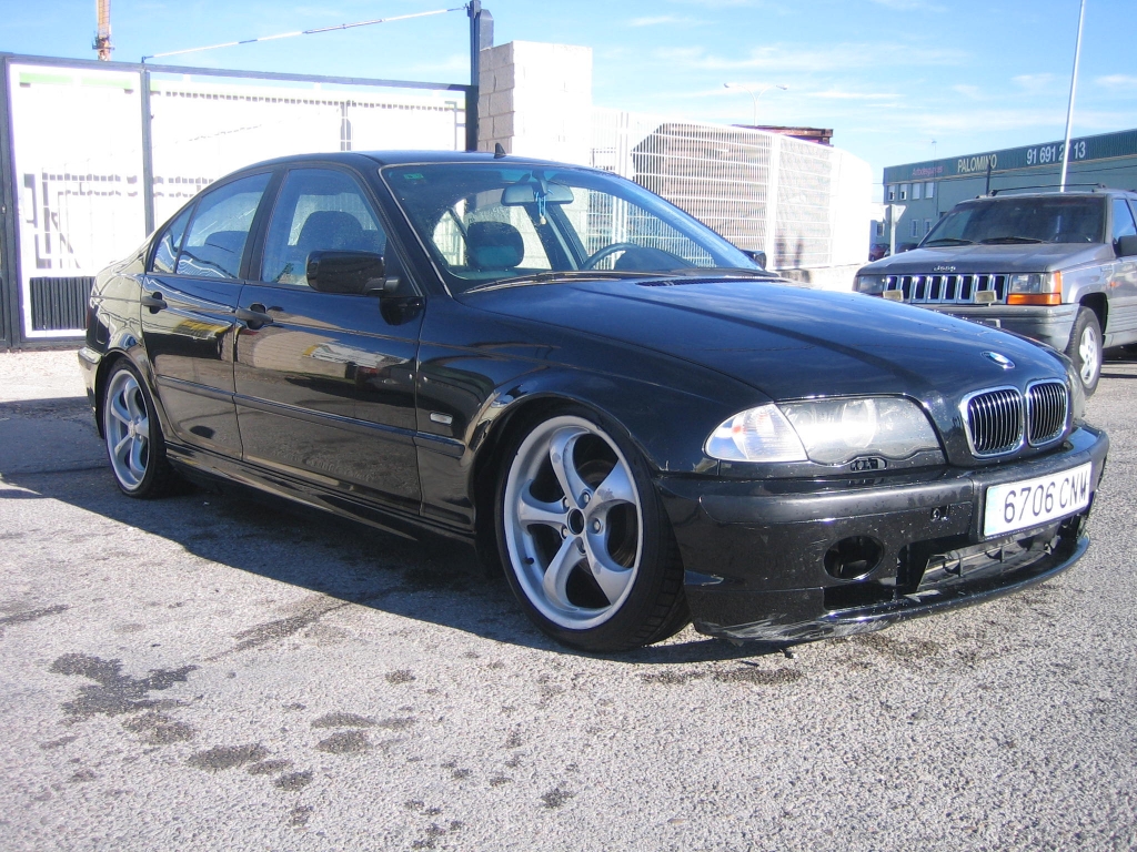 VISTA DELANTERA DERECHA BMW 320 D 2.0 136CV