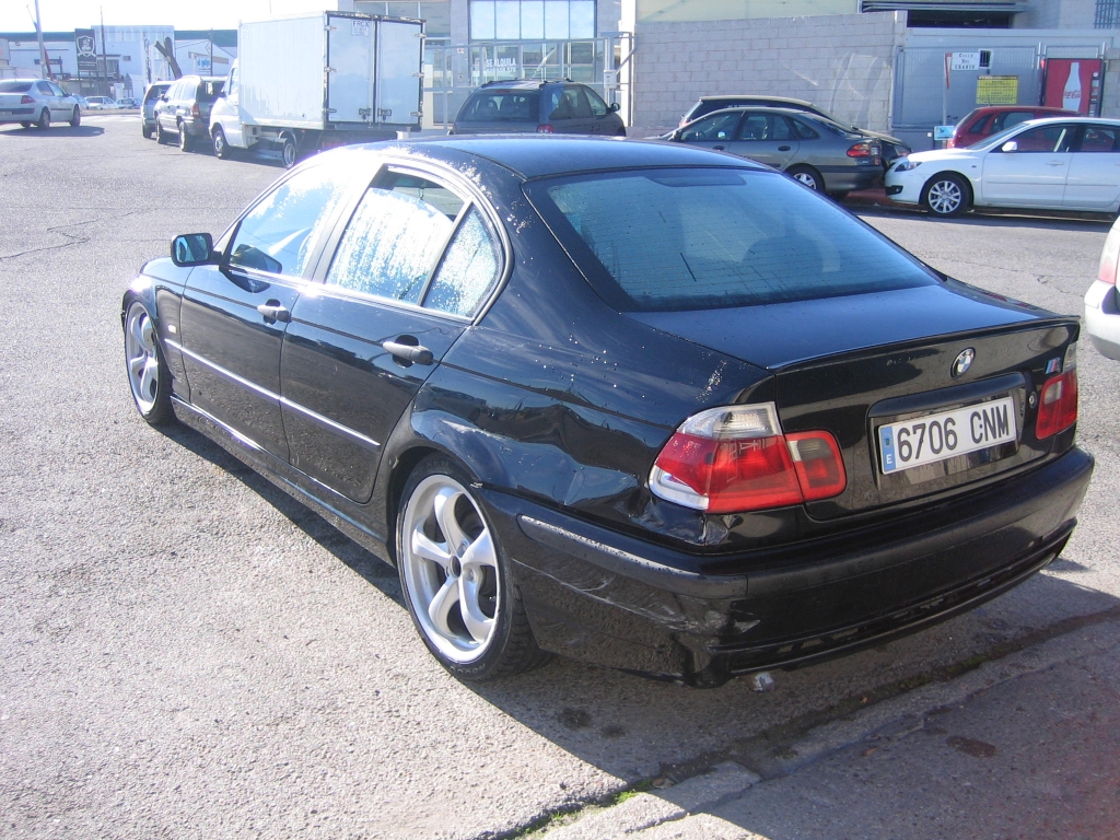 VISTA TRASERA IZQUIERDA BMW 320 D 2.0 136CV