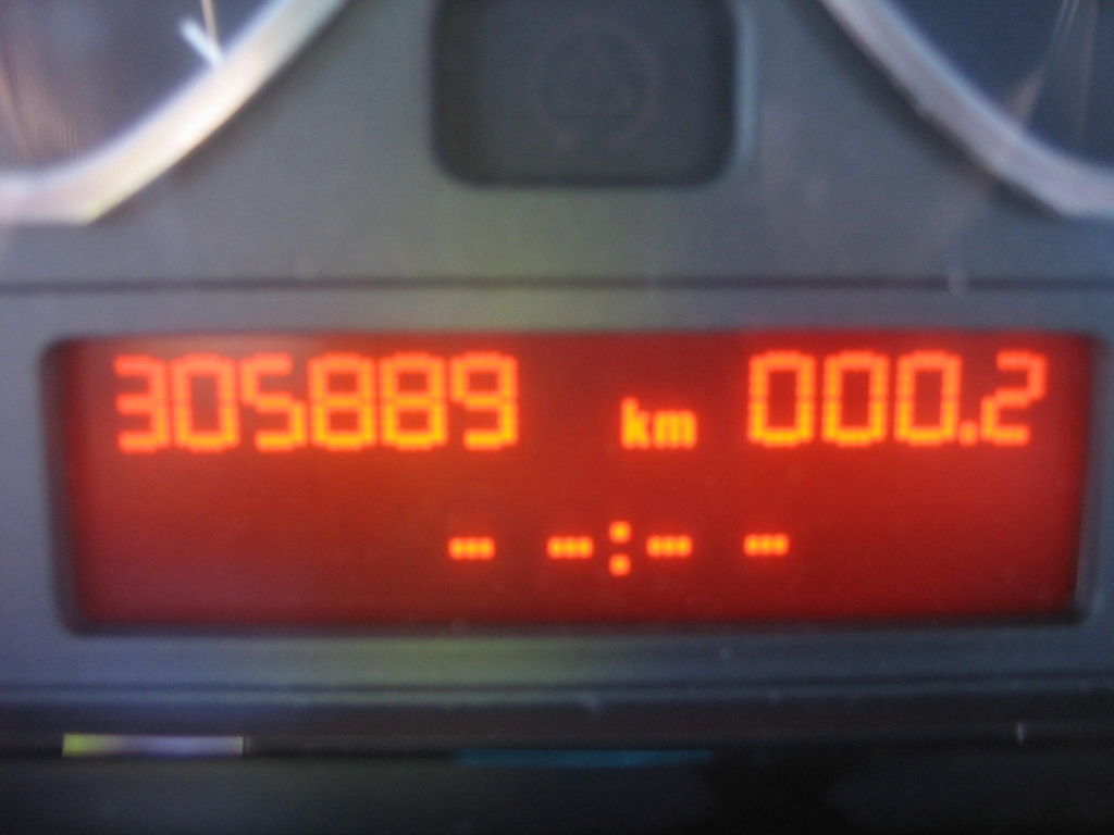 VISTA KM VISTA AUDIO Y NAVI BMW 320 D 2.0 136CV