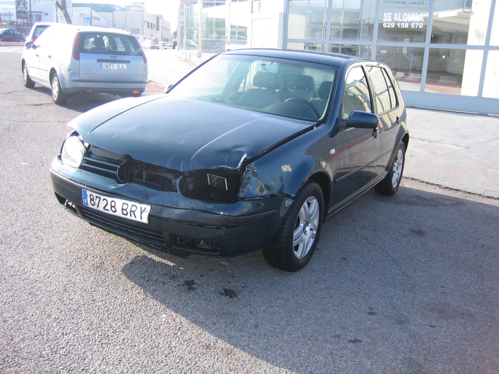 VOLKSWAGEN GOLF 1.6 I HIGHLINE 100CV AUTOMATICO