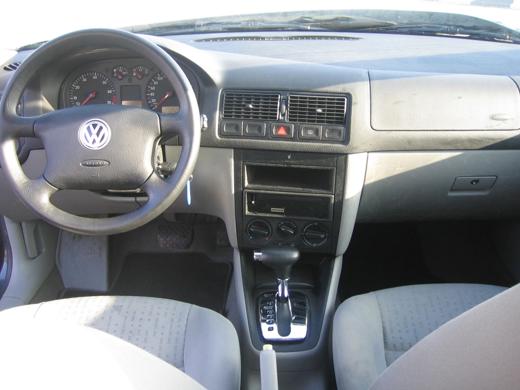 VISTA SALPICADERO VOLKSWAGEN GOLF 1.6 I HIGHLINE 100CV AUTOMATICO