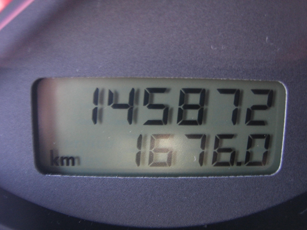 VISTA KM VOLKSWAGEN GOLF 1.6 I HIGHLINE 100CV AUTOMATICO