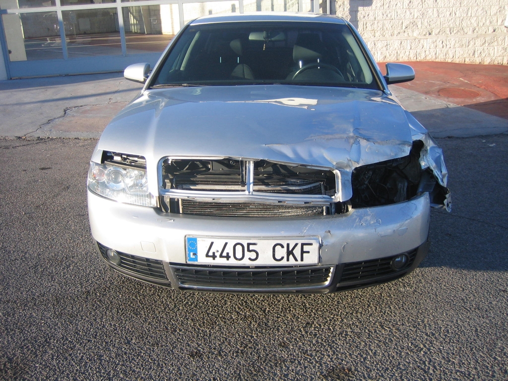 VISTA DELANTERA AUDI A-4 1.9 TDI 130CV