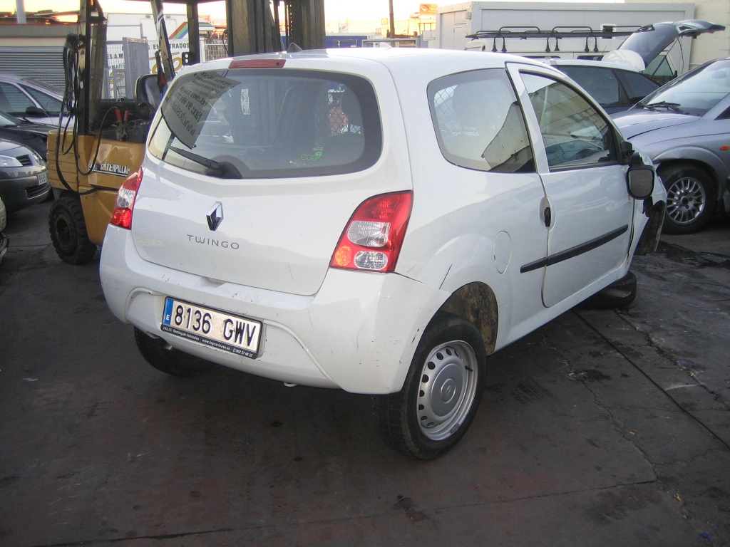 VISTA TRASERA DERECHA RENAULT TWINGO SOCIETE 1.5 DCI 65CV COMERCIAAL