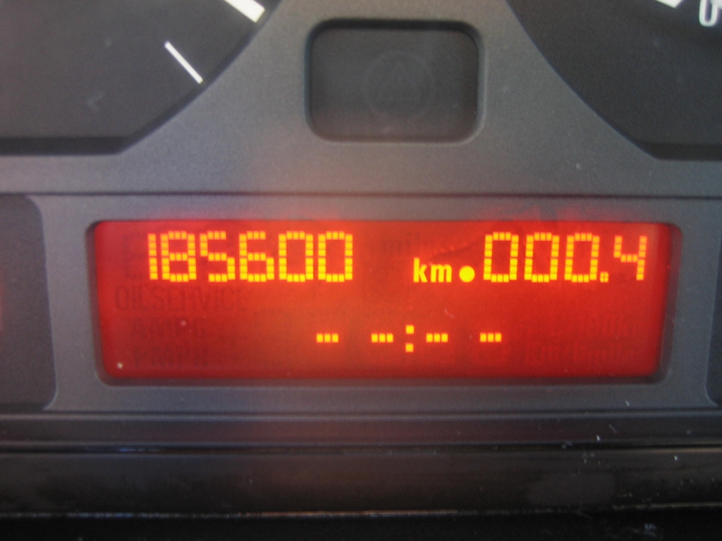 VISTA KM BMW 320 TD COMPAQ 2.0 150CV