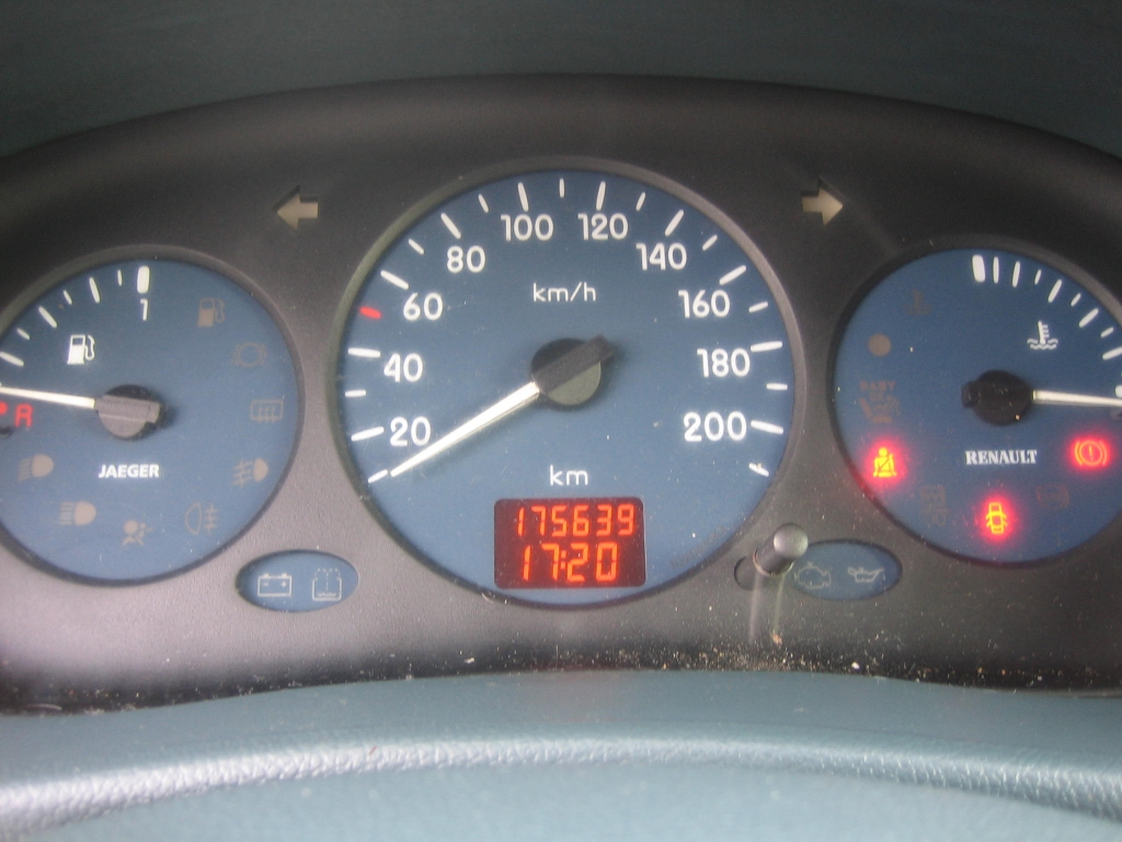 VISTA KM RENAULT KANGOO 1.9 D 64CV