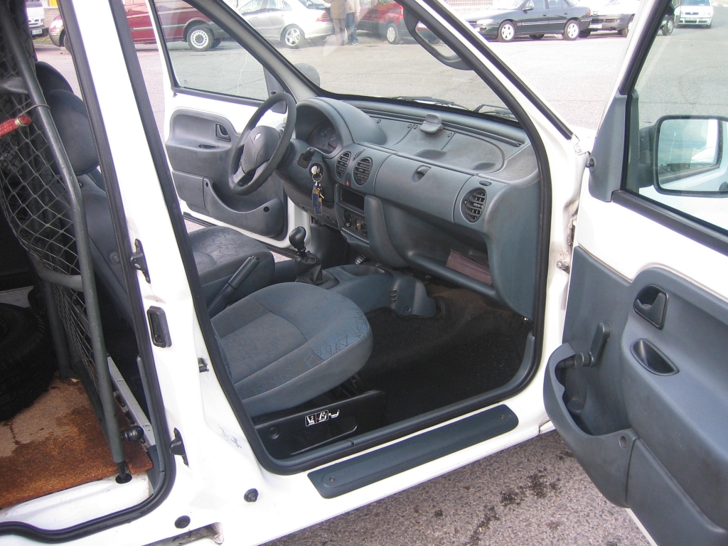 VISTA INTERIOR DERECHO RENAULT KANGOO 1.9 D 64CV