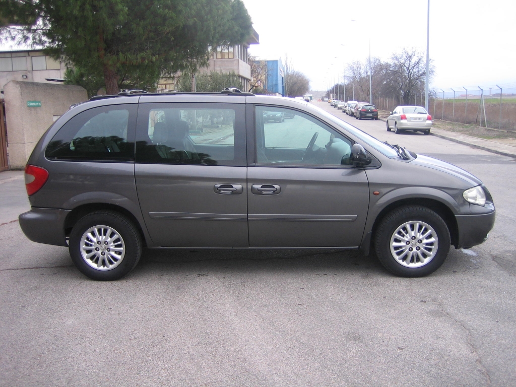 VISTA LATERAL DERECHO CHYSLER VOYAGUER 2.8 CRD LX AUTOMATICA