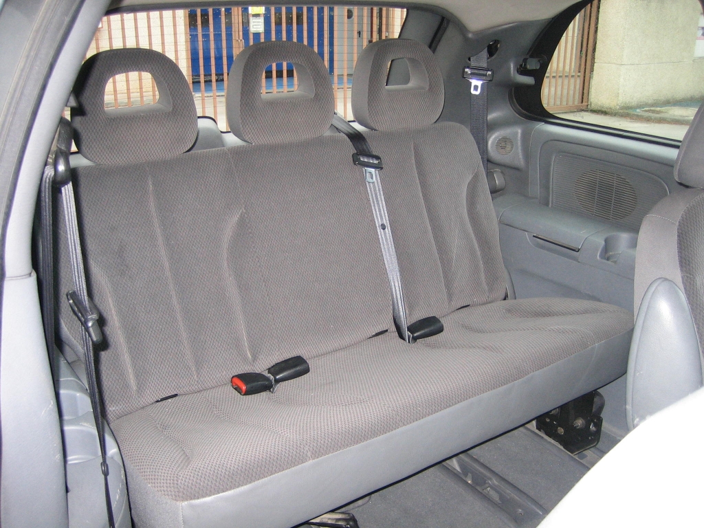 VISTA INTERIOR TRASERO CHYSLER VOYAGUER 2.8 CRD LX AUTOMATICA