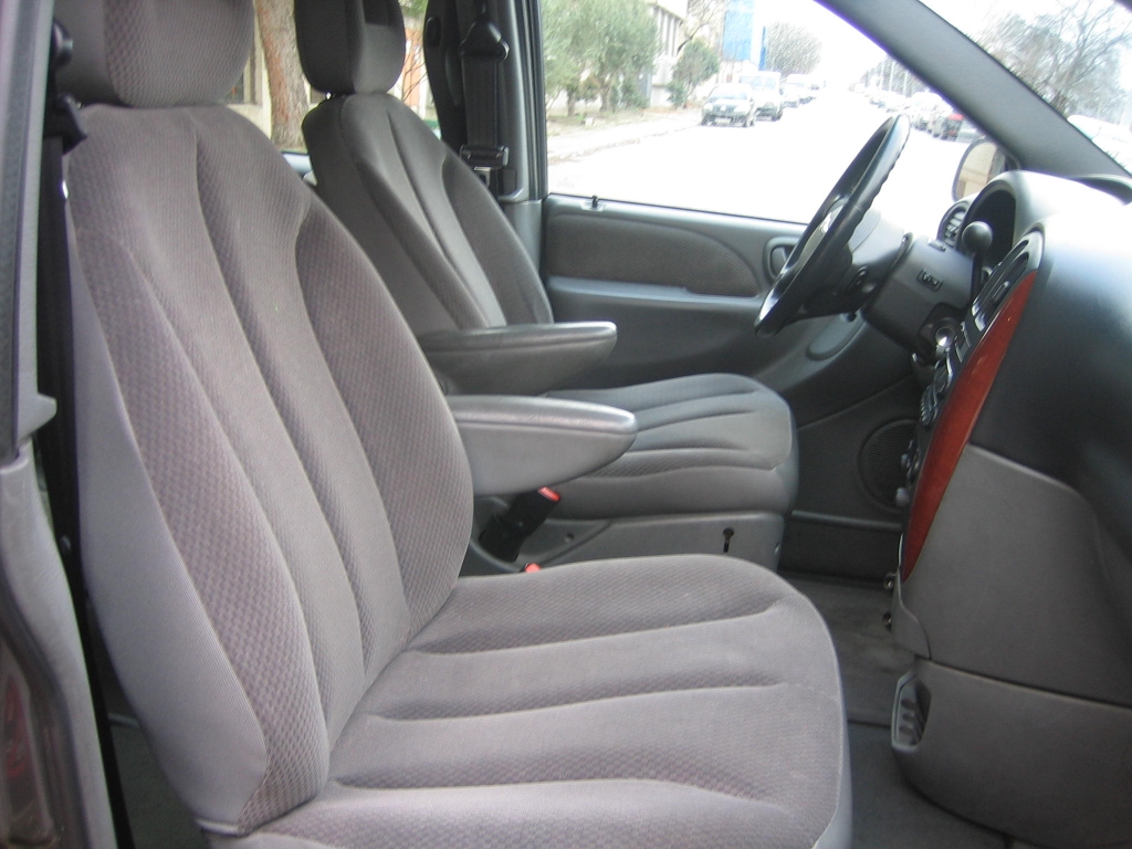 VISTA INTERIOR DELANTERO DERECHO CHYSLER VOYAGUER 2.8 CRD LX AUTOMATICA