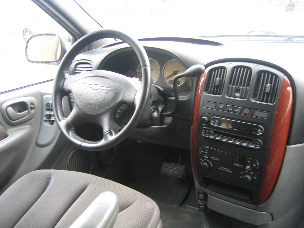 VISTA INTERIOR IZQUIERDO VISTA SALPICADERO  