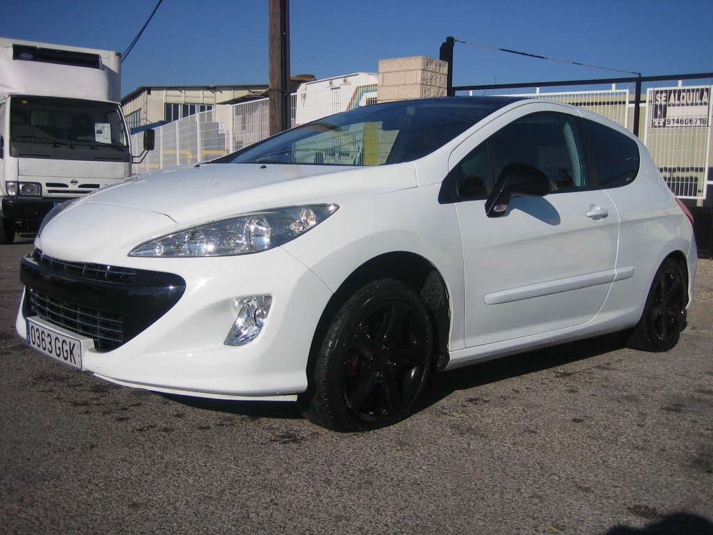 VISTA DELANTERA IZQUIERDA PEU8GEOT 308 SPORT VTI 1.6 120CV GASOLINA