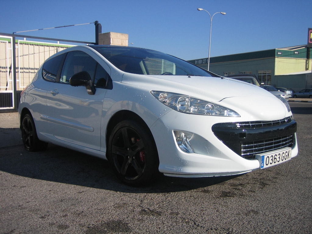 VISTA DELANTERA DERECHA PEU8GEOT 308 SPORT VTI 1.6 120CV GASOLINA