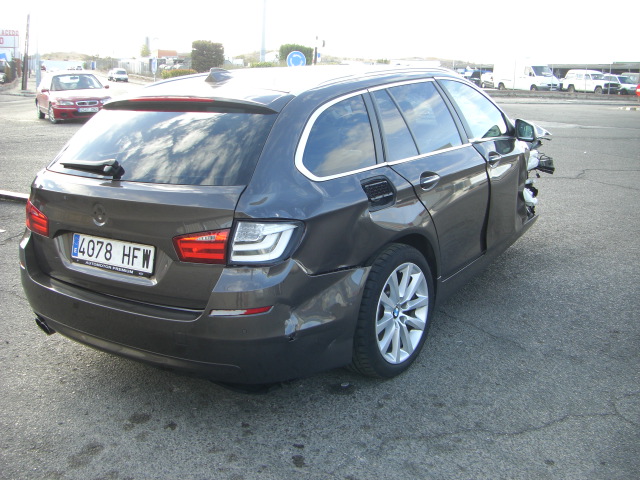 vista trasera derecha BMW 520 D 2.0 177CV TOURING AUTOMATICO