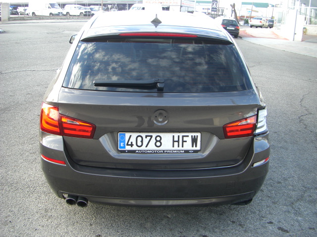 vista trasera BMW 520 D 2.0 177CV TOURING AUTOMATICO