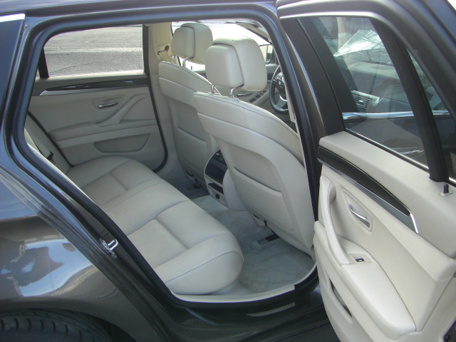vista interior trasero 2 BMW 520 D 2.0 177CV TOURING AUTOMATICO