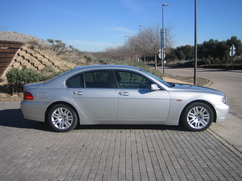 VISTA LATERAL DERECHO BMW 730 D 3.0 217CV AUTOMATICO