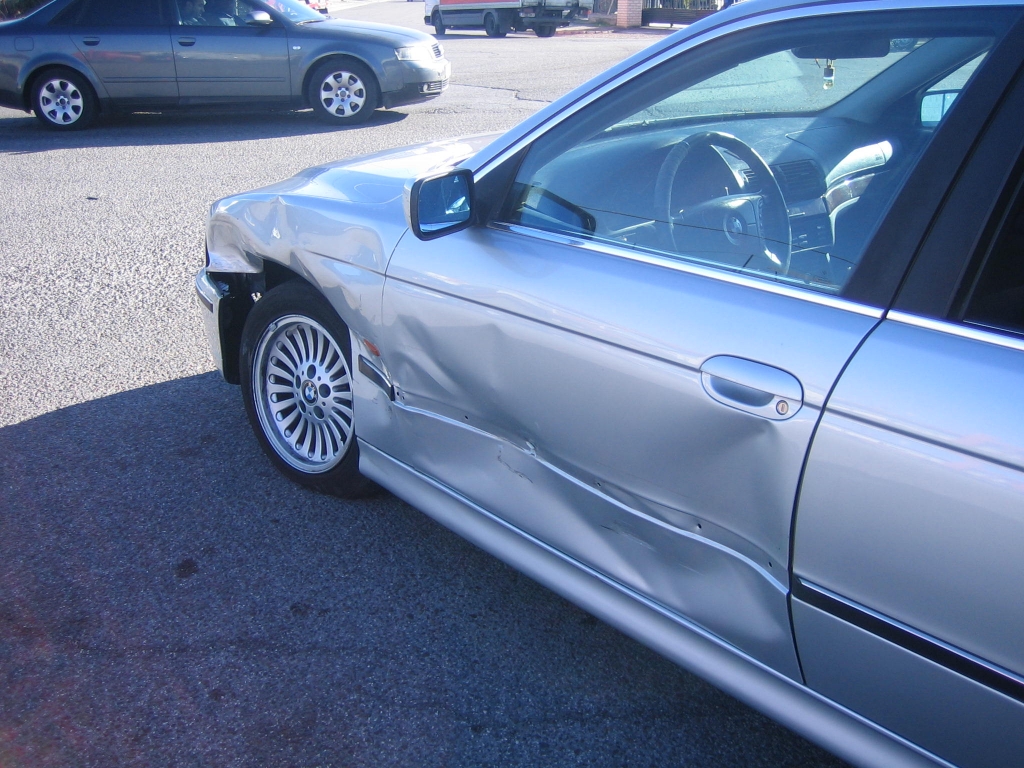 VISTA GOLPE BMW 530 D 2.9 184CV