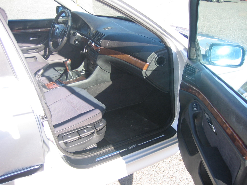 VISTA INTERIOR DERECHO BMW 530 D 2.9 184CV