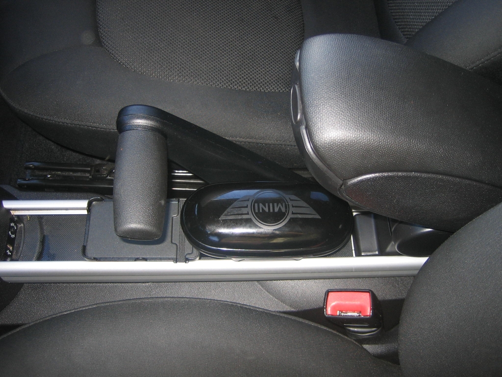 VISTA APOYABRAZO Y FUNDA GAFAS MINI ONE D COUNTRYMAN 1.6 90CV