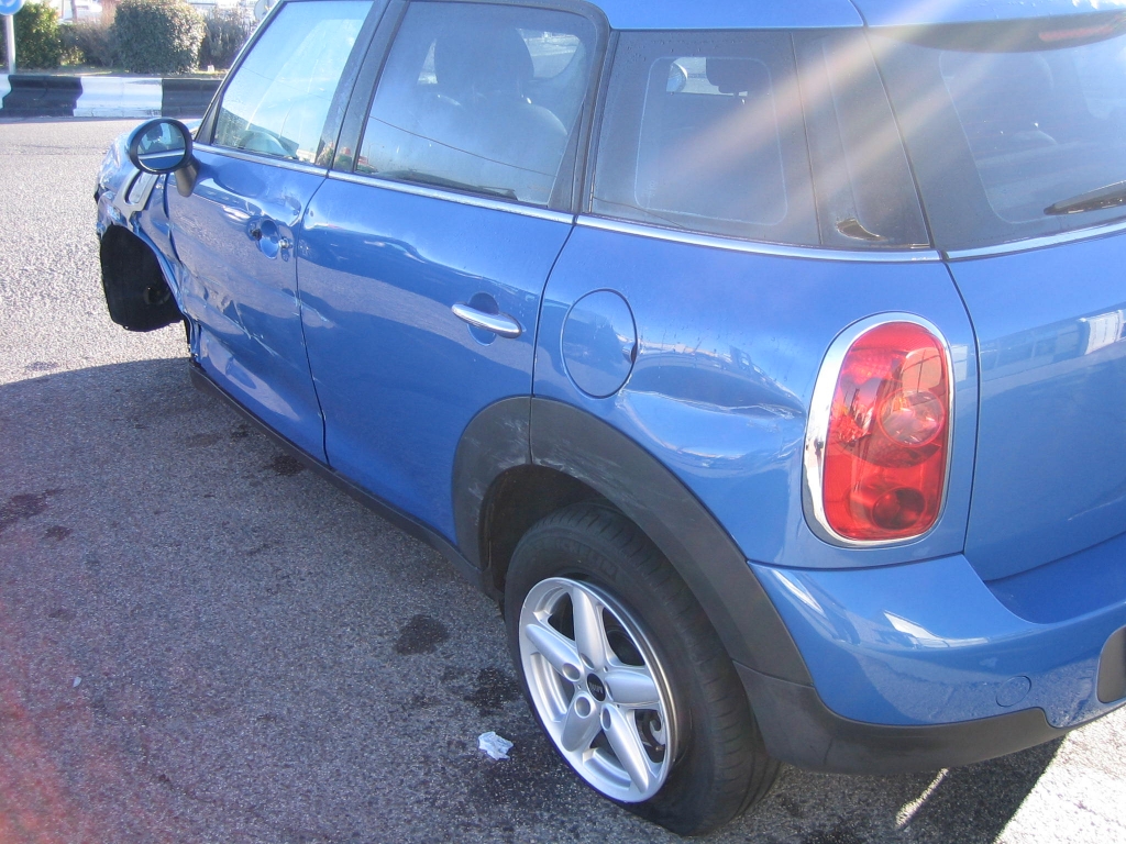 VISTA GOLPE 2 MINI ONE D COUNTRYMAN 1.6 90CV