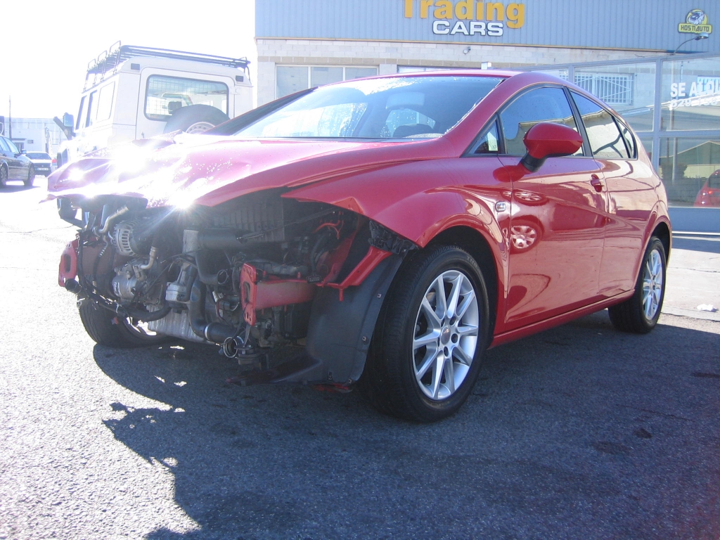 VISTA DELANTERA IZQUIERDA SEAT LEON 1.9 TDI 105CV STYLANCE ECOMOTIVE