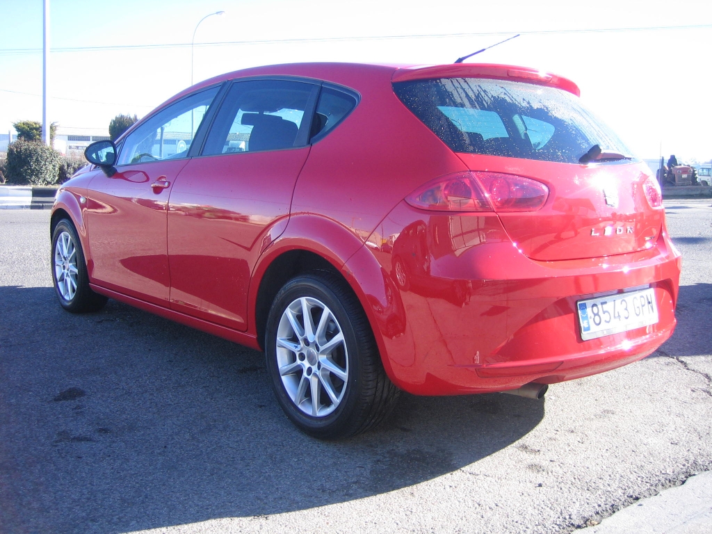 VISTA TRASERA IZQUIERDA SEAT LEON 1.9 TDI 105CV STYLANCE ECOMOTIVE
