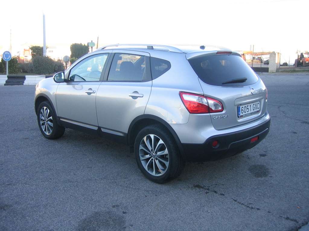VISTA TRASERA IZQUIERDA NISSAN QASHQAI 1.6 GASOLINA 114CV
