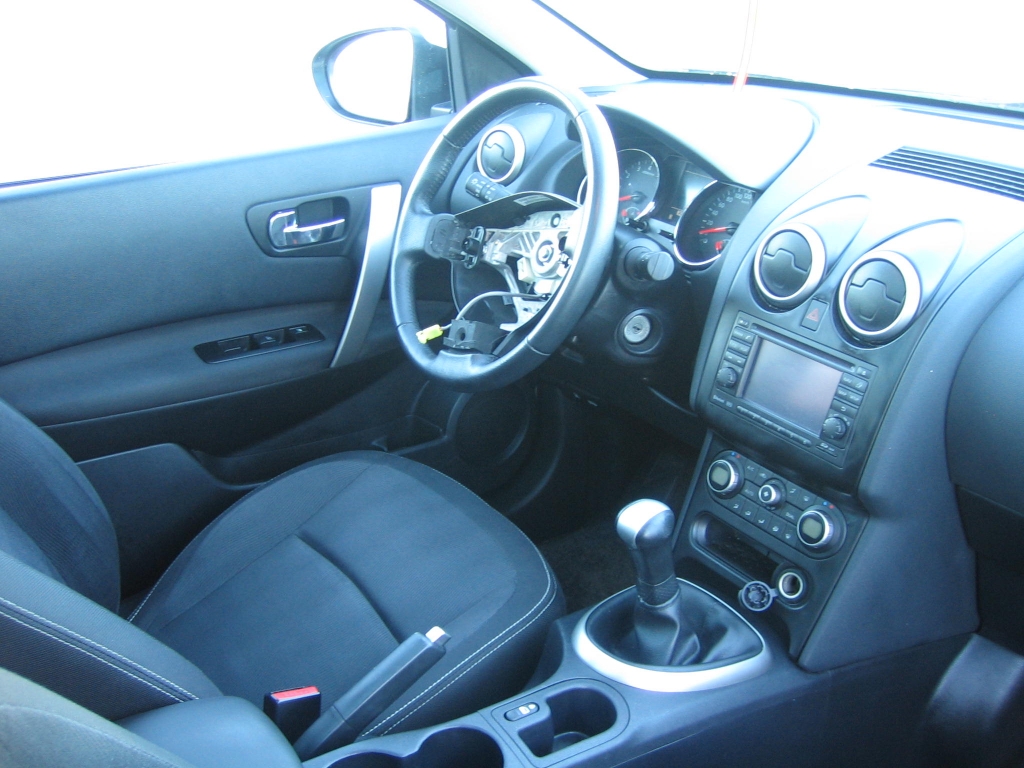 VISTA INTERIOR IZQUIERDO NISSAN QASHQAI 1.6 GASOLINA 114CV