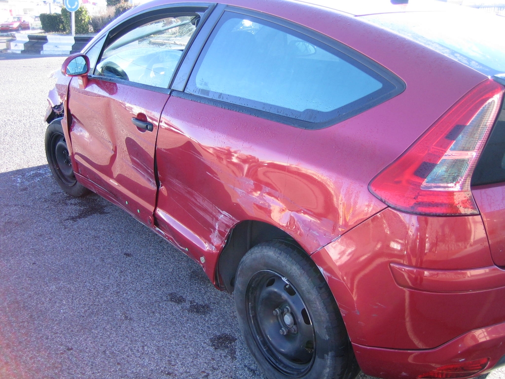 VISTA GOLPE CITROEN C-4 1.6 HDI VTR 110CV