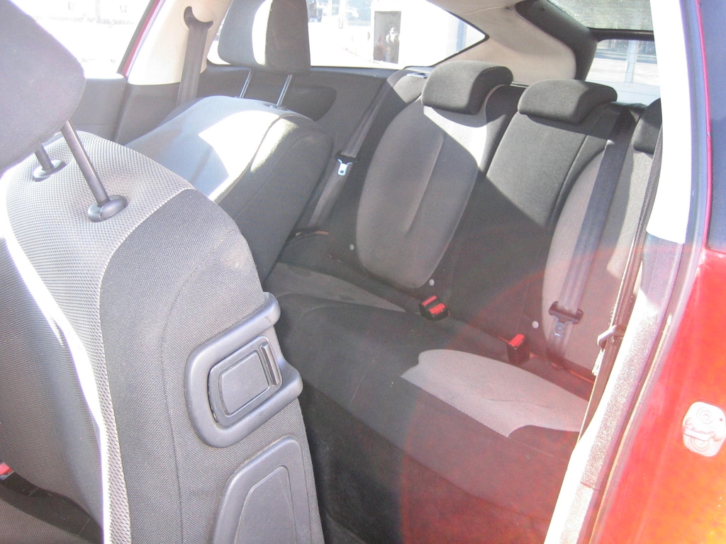 VISTA INTERIOR TRASERO CITROEN C-4 1.6 HDI VTR 110CV