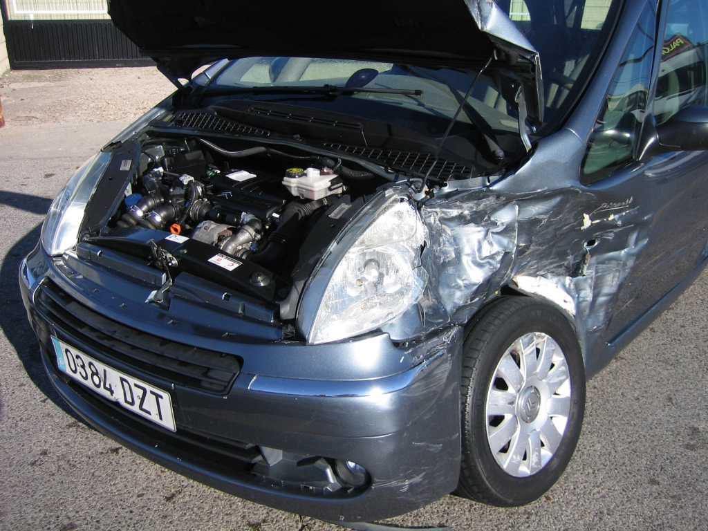 VISTA MOTOR LADO GOLPE  CITROEN XSARA PICASSO 1.6 HDI 109CV