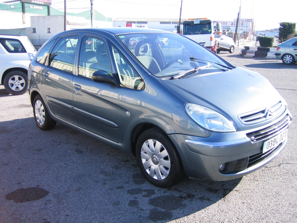 VISTA DELANTERA DERECHA CITROEN XSARA PICASSO 1.6 HDI 109CV