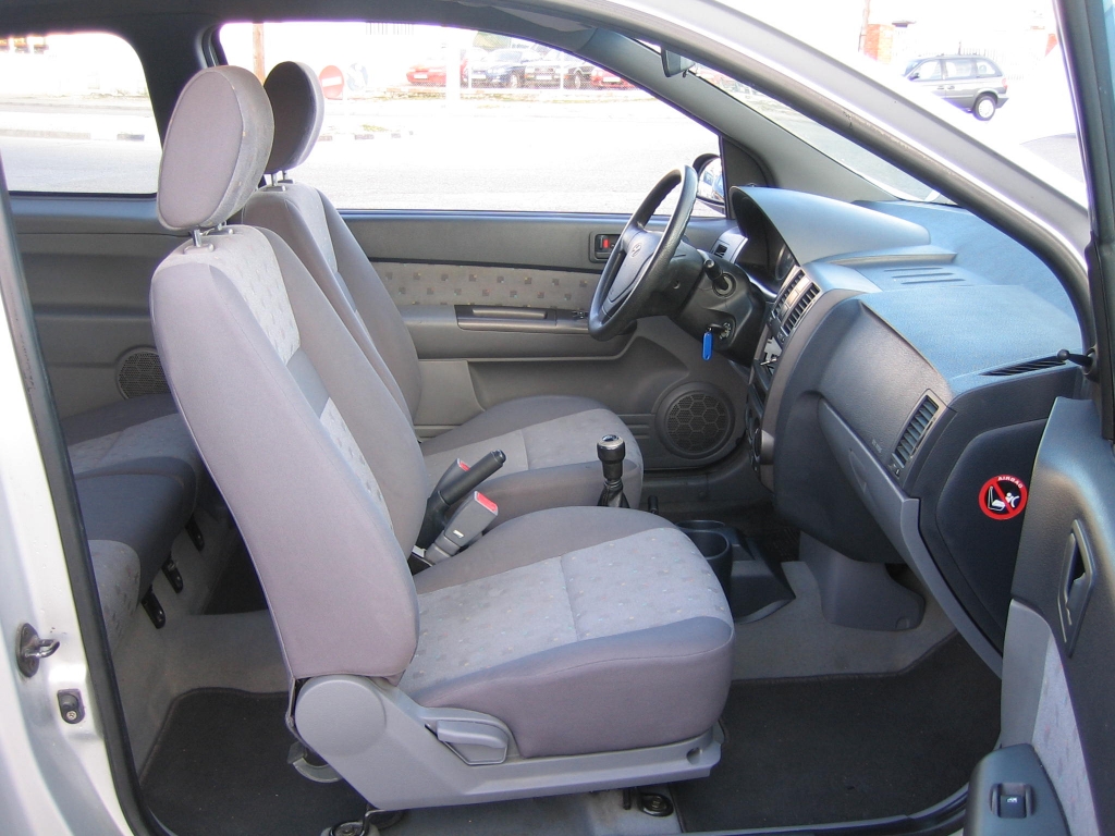 VISTA INTERIOR DERECHO HYNDAI GETZ 1.1 GASOLINA 63CV