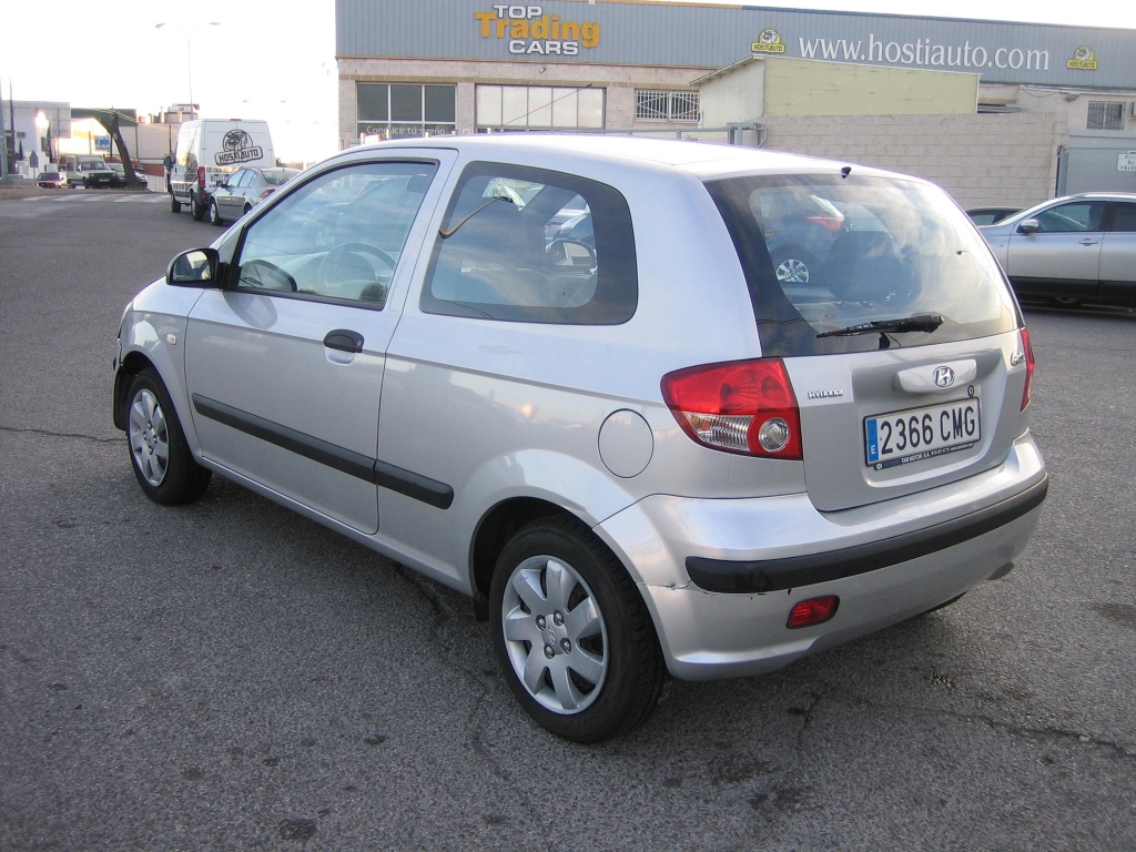 VISTA TRASERA IZQUIERDA VISTA GOLPE HYNDAI GETZ 1.1 GASOLINA 63CV