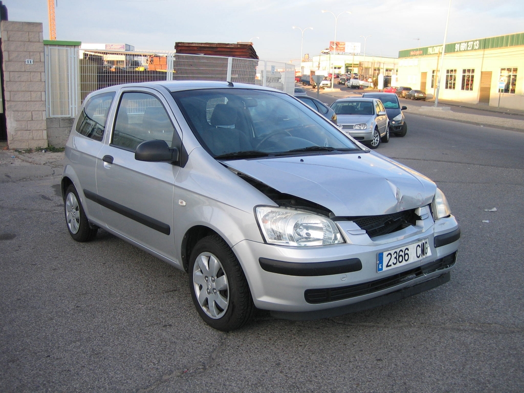 VISTA DELANTERA DERECHA VISTA GOLPE HYNDAI GETZ 1.1 GASOLINA 63CV
