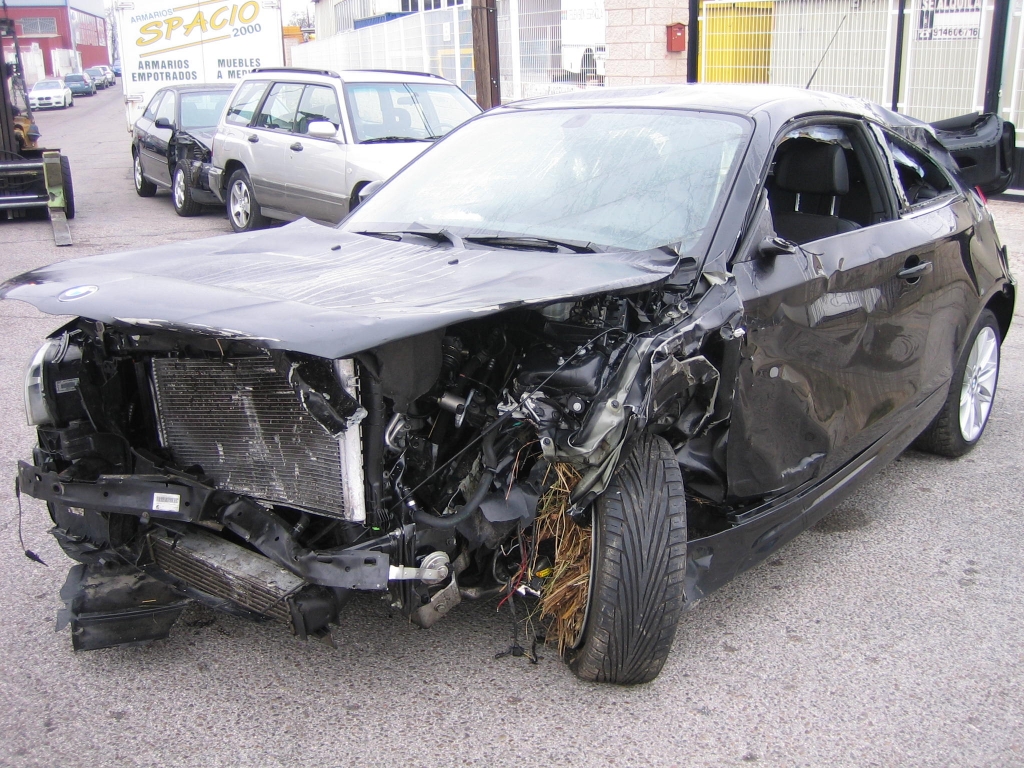 VISTA DELANTERA IZQUIERDA BMW 118D 2.0 143CV PACK M