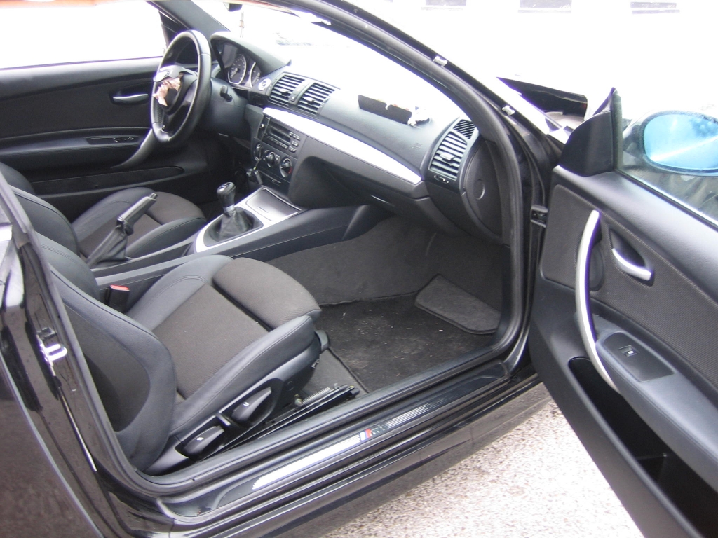 VISTA INTERIOR DERECHO BMW 118D 2.0 143CV PACK M