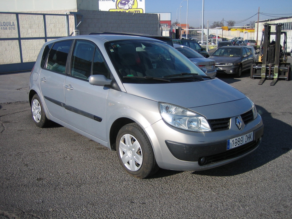 VISTA DELANTERA DERECHA RENAULT MEGANE SCENIC 1.5 DCI 100CV