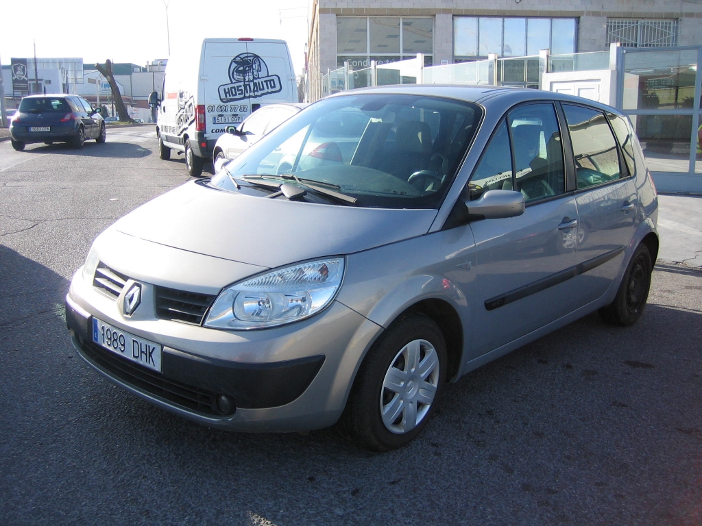 VISTA DELANTERA IZQUIERDA RENAULT MEGANE SCENIC 1.5 DCI 100CV