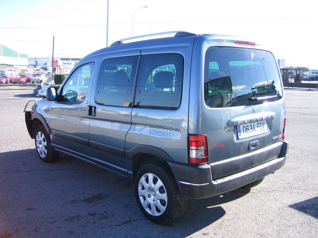 VISTA TRASERA IZQUIERDA PEUGEOT PARTNER 2.0 HDI RANCHO PLUS 90CV