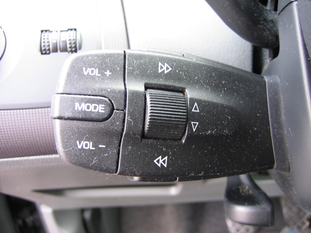 VISTA MANDOS AUDIO EN VOLANTE SEAT IBIZA 1.2 TDI 75CV 